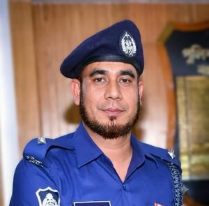 Newly appointed Tarash Thana OC Md Imam Jafar taking charge